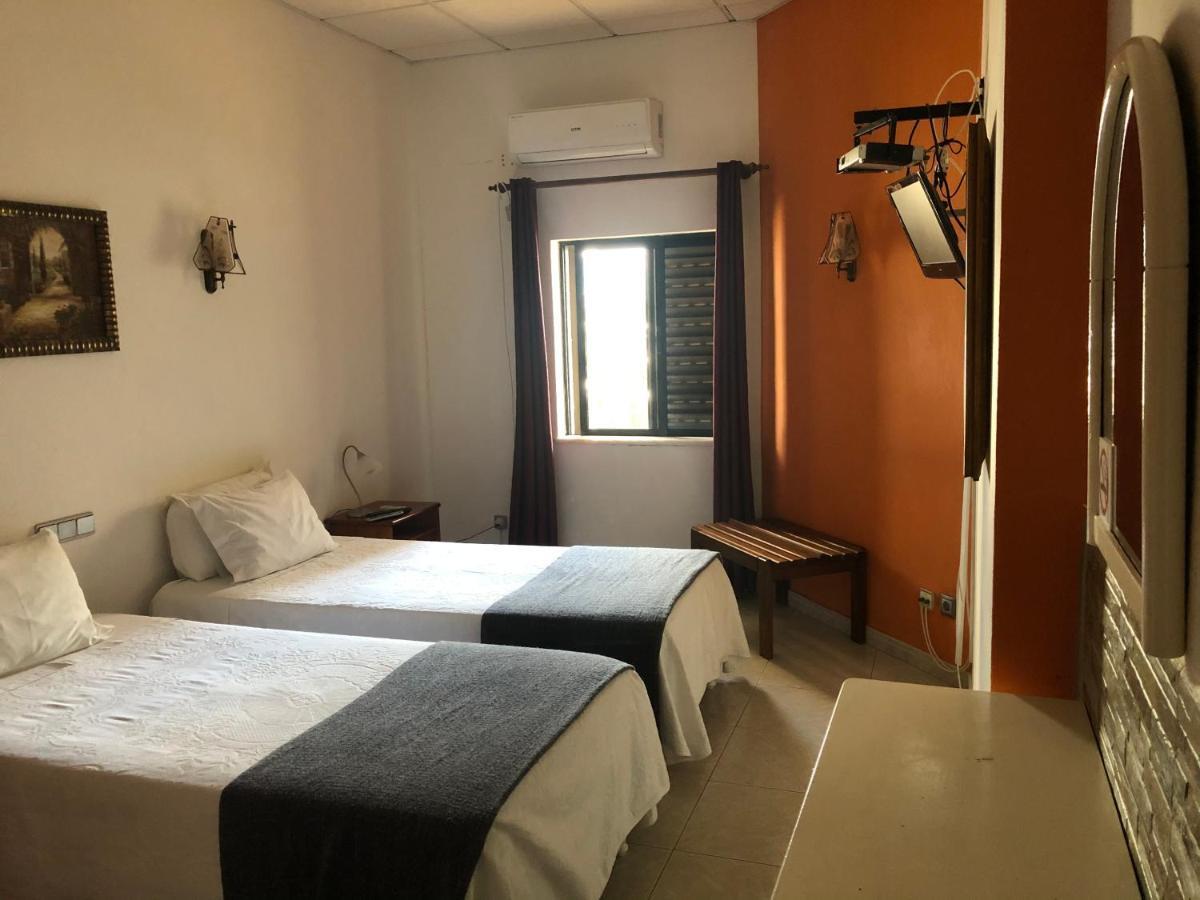 סאגרש Apartamentos E Quartos Atalaia מראה חיצוני תמונה