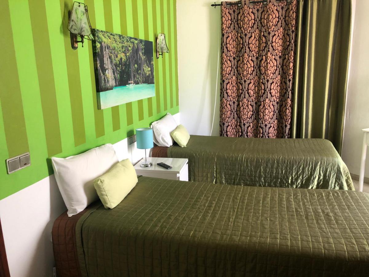 סאגרש Apartamentos E Quartos Atalaia מראה חיצוני תמונה